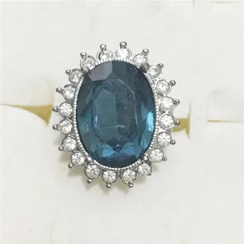 Годежен пръстен на принцеса Даяна Уилям с кристали Монтана, Годежни пръстени за жени