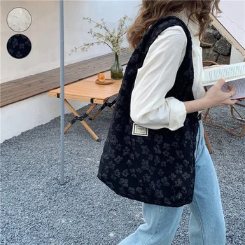 Реколта дизайнерска чанта през рамо, по-голямата голям жаккардовая жилетная чанта, дамска чанта-тоут с 3D цветя под мишниците, ръчна чанта, дамска чанта през рамо